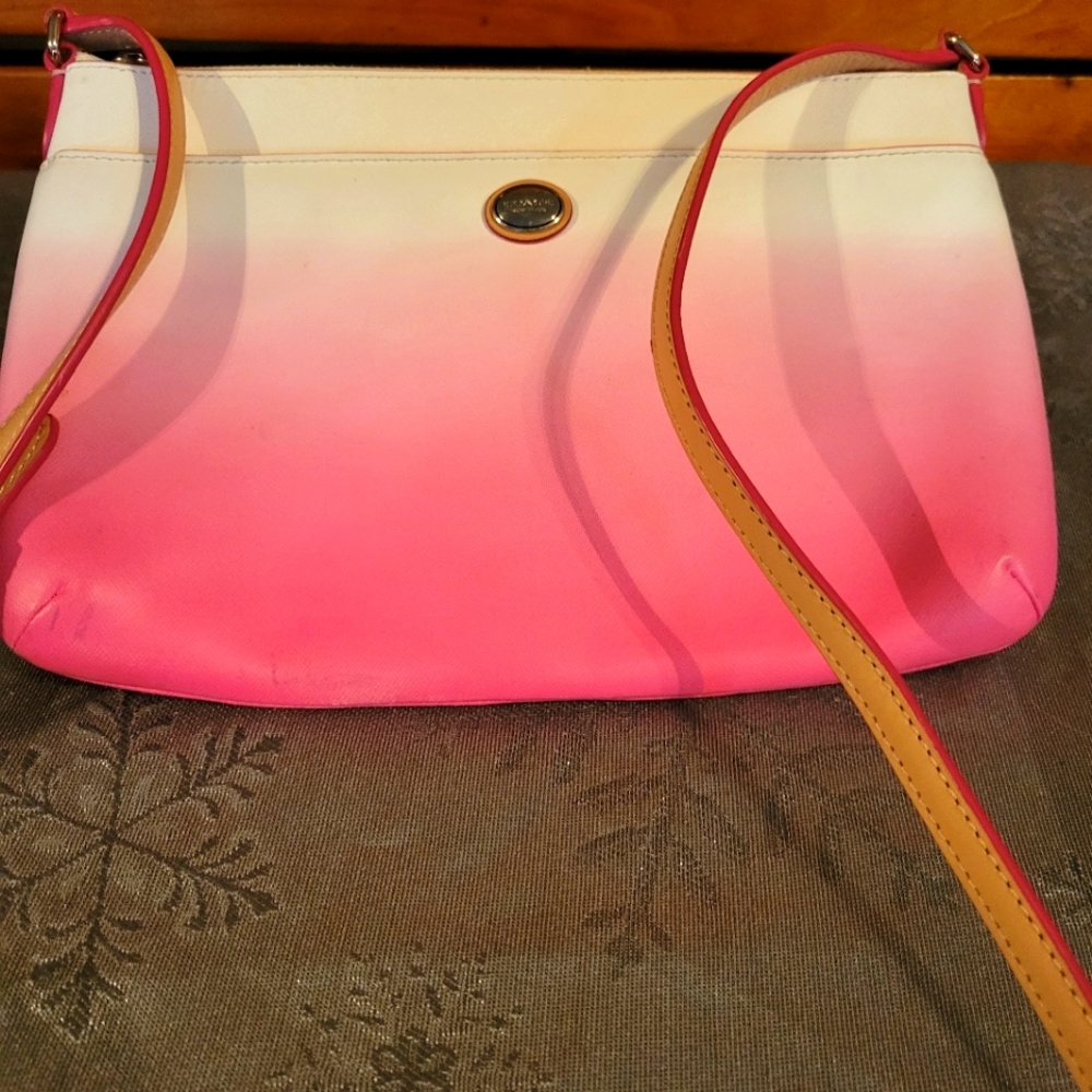 Beautiful coach ombre pinks shoulder bag